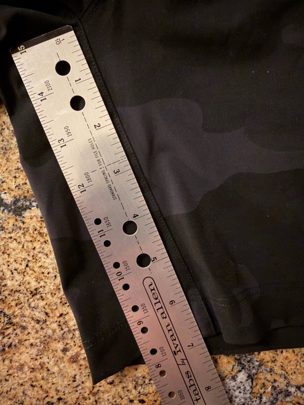Fabletics Men’s Black Camo Athletic Shorts - Picture 4 of 4